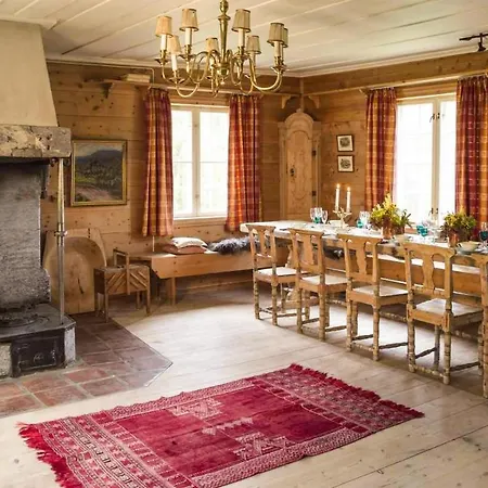 Hysjulien Gard Holiday home Skabu