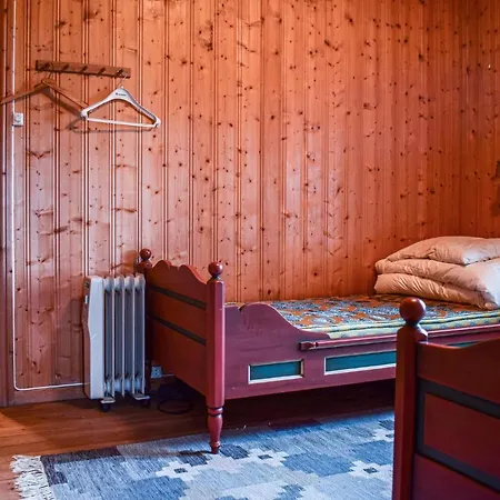 Hysjulien Gard Holiday home Skabu