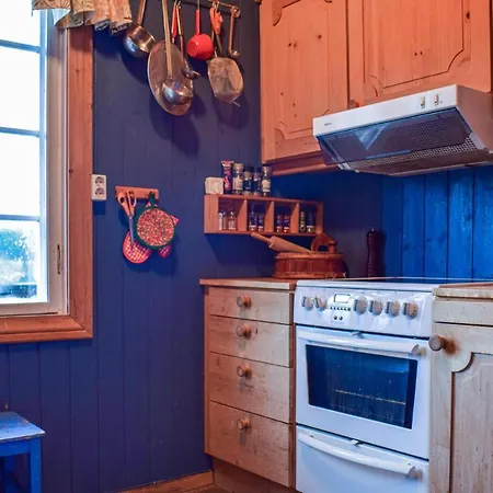 Holiday home Hysjulien Gard *